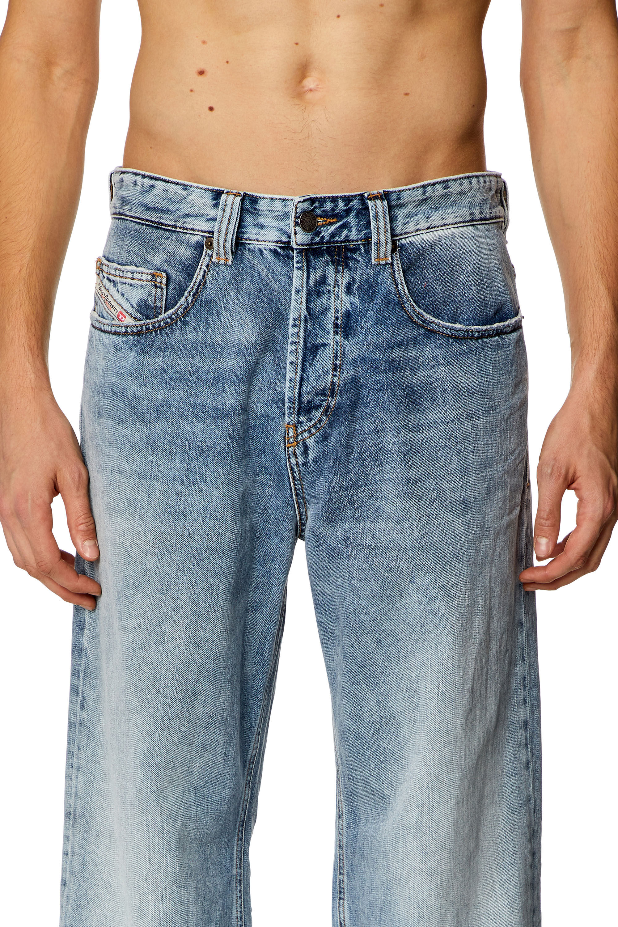 Men's Oversized Regular Jeans | Light blue | Diesel 2001 D-Macro