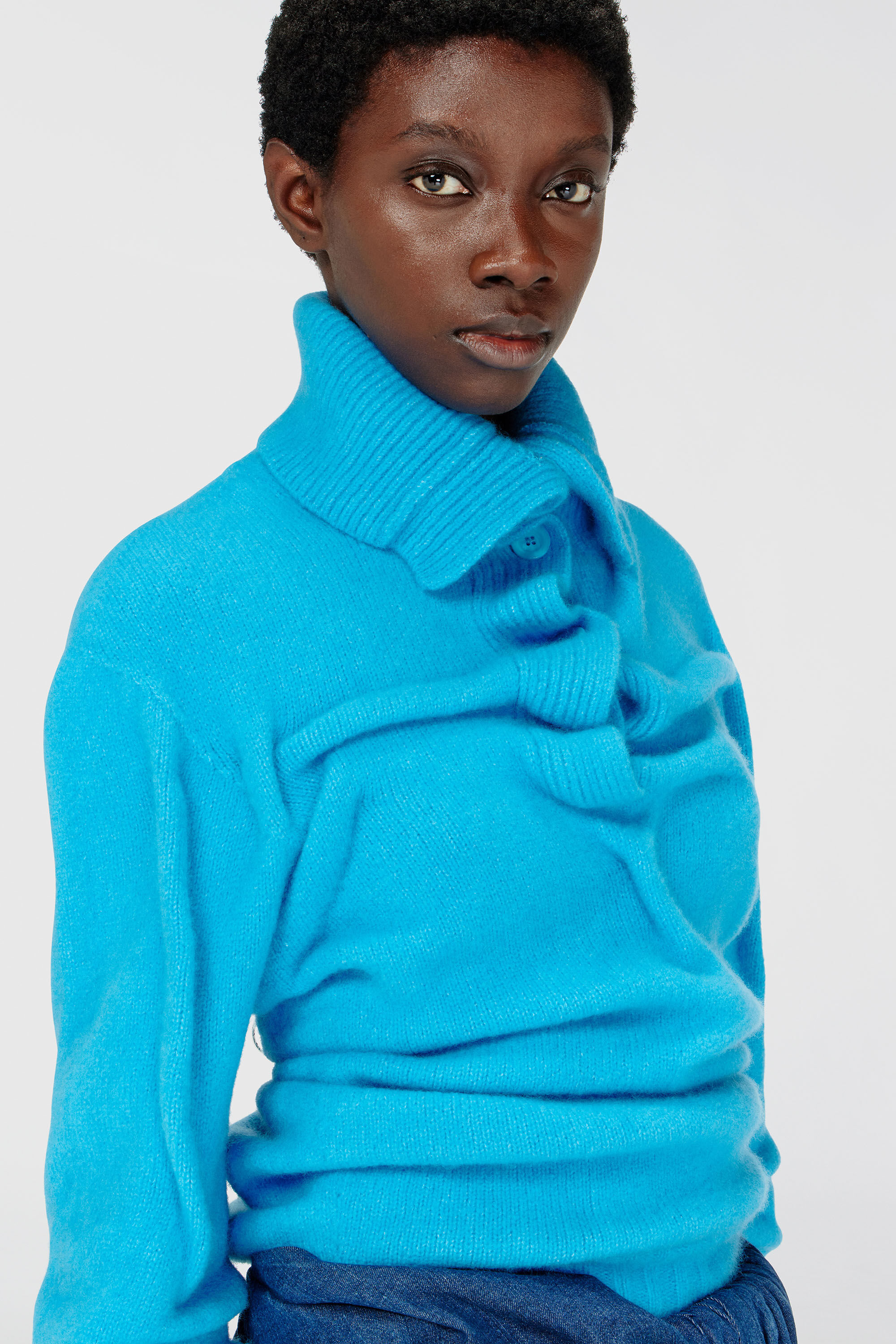 Diesel - M-AMARY, Woman's Button-neck jumper in wrinkled boiled knit in Azure - 5