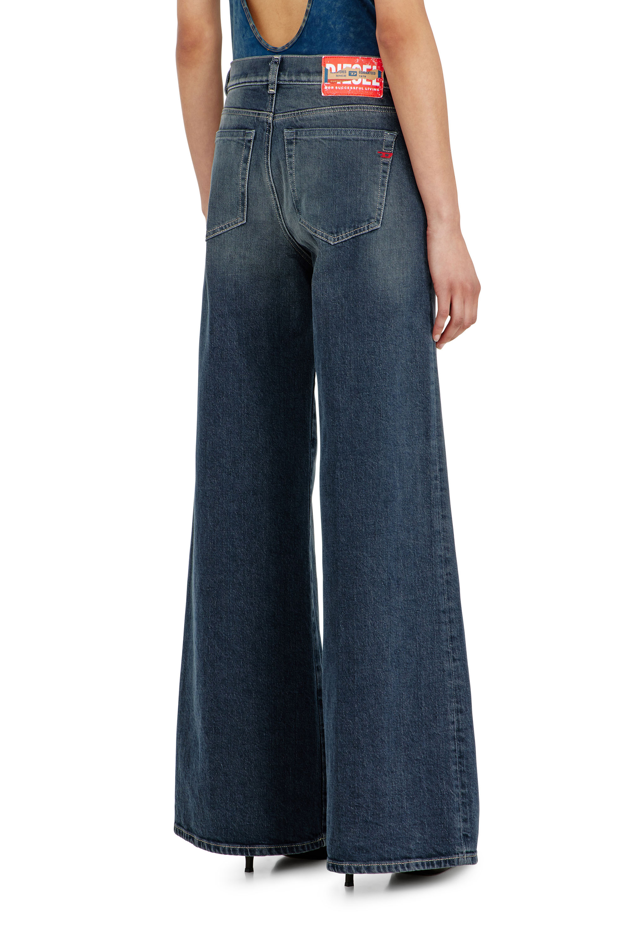 Diesel - Woman's Flare Jeans 1978 D-Akemi 007EI, Dark Blue - 5