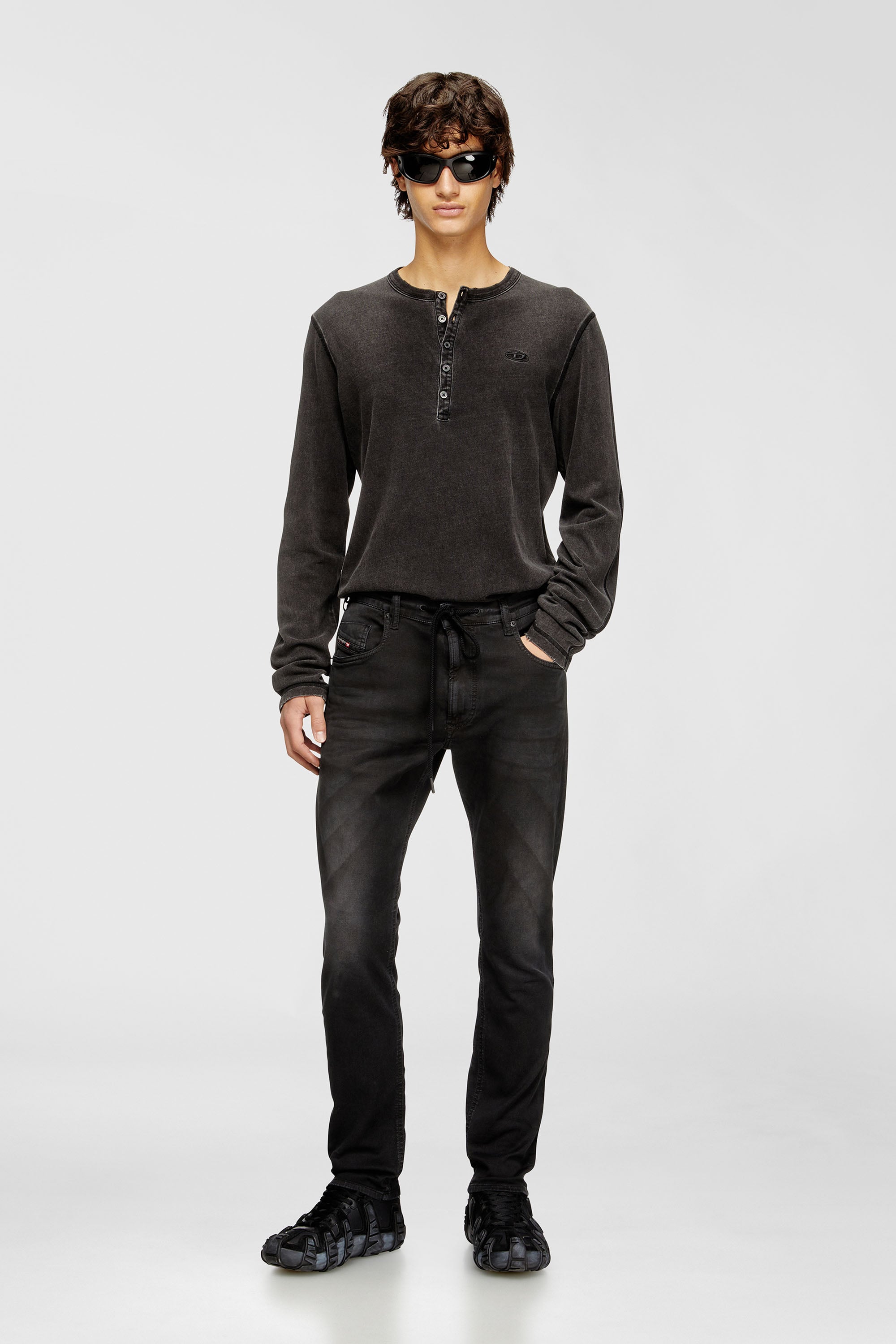 Diesel - Man's Regular 2032 D-Krooley Joggjeans&reg; 0670M, Black - 1