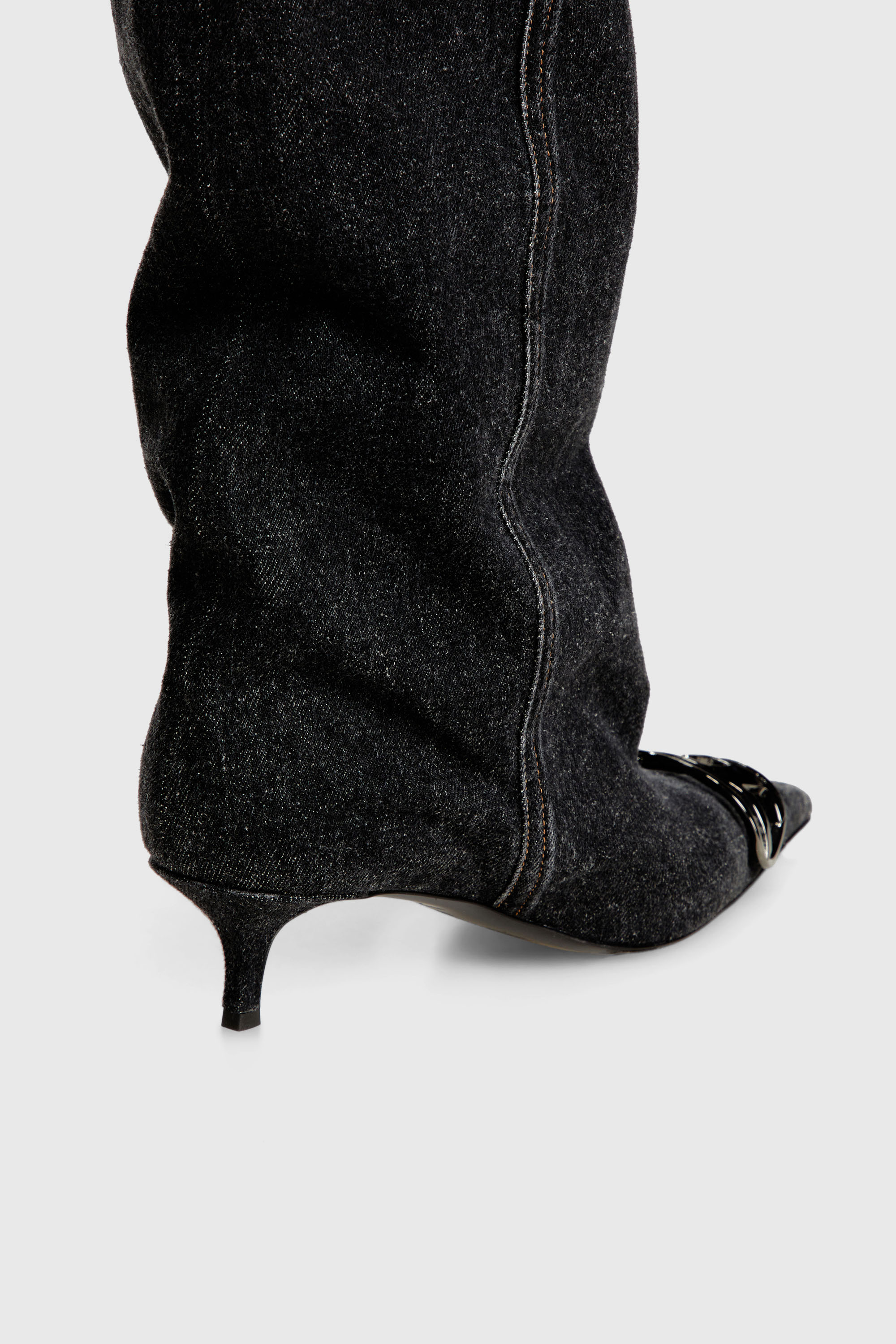 Diesel - D-VENUS KB SLOUCHY, Woman's D-Venus-Slouchy knee-high boot in denim in Black - 5