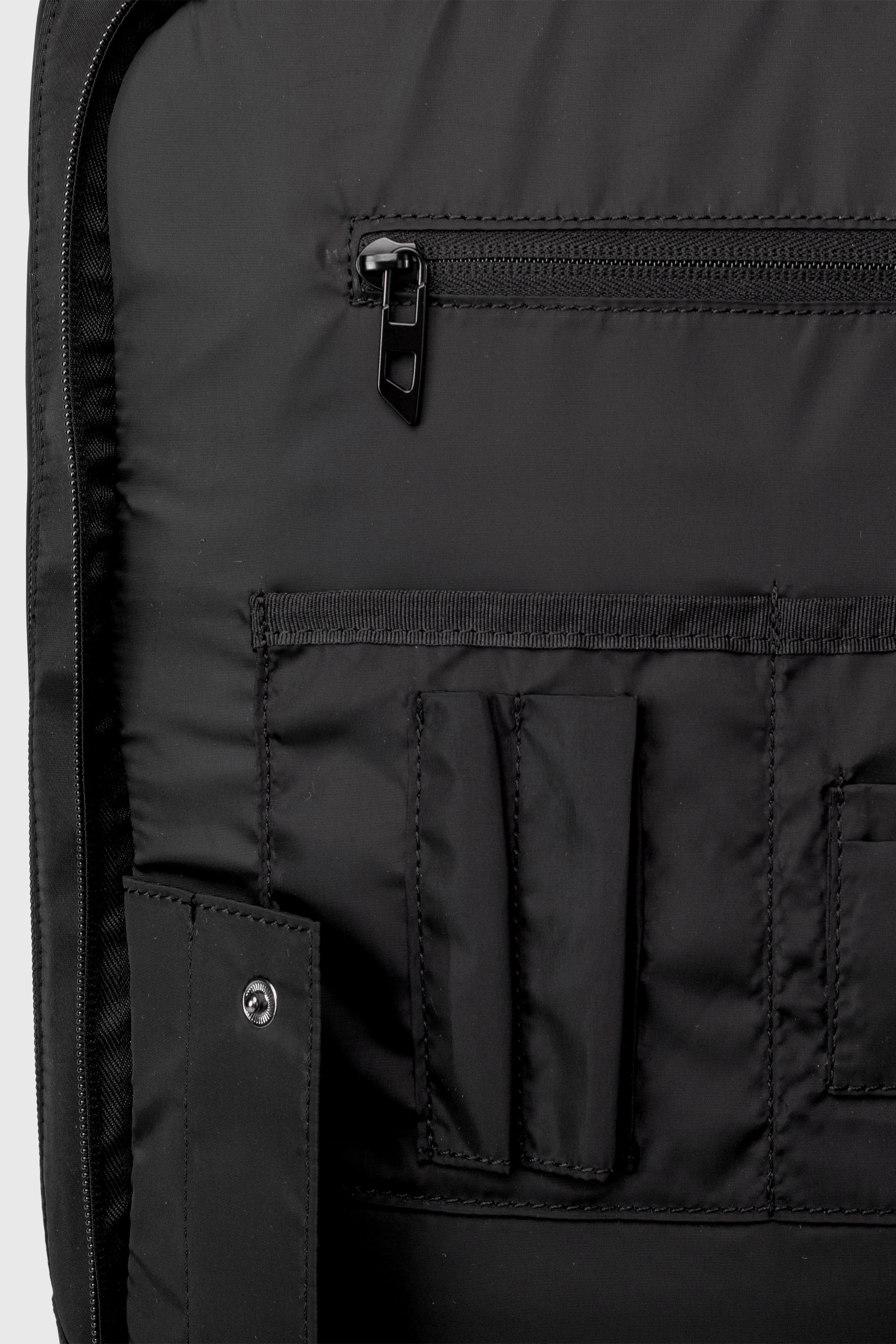 Diesel - DIESEL PC STRONG IMAGE BACKPACK- DSB005, Unisex's Rugged travel backpack in Black - 6
