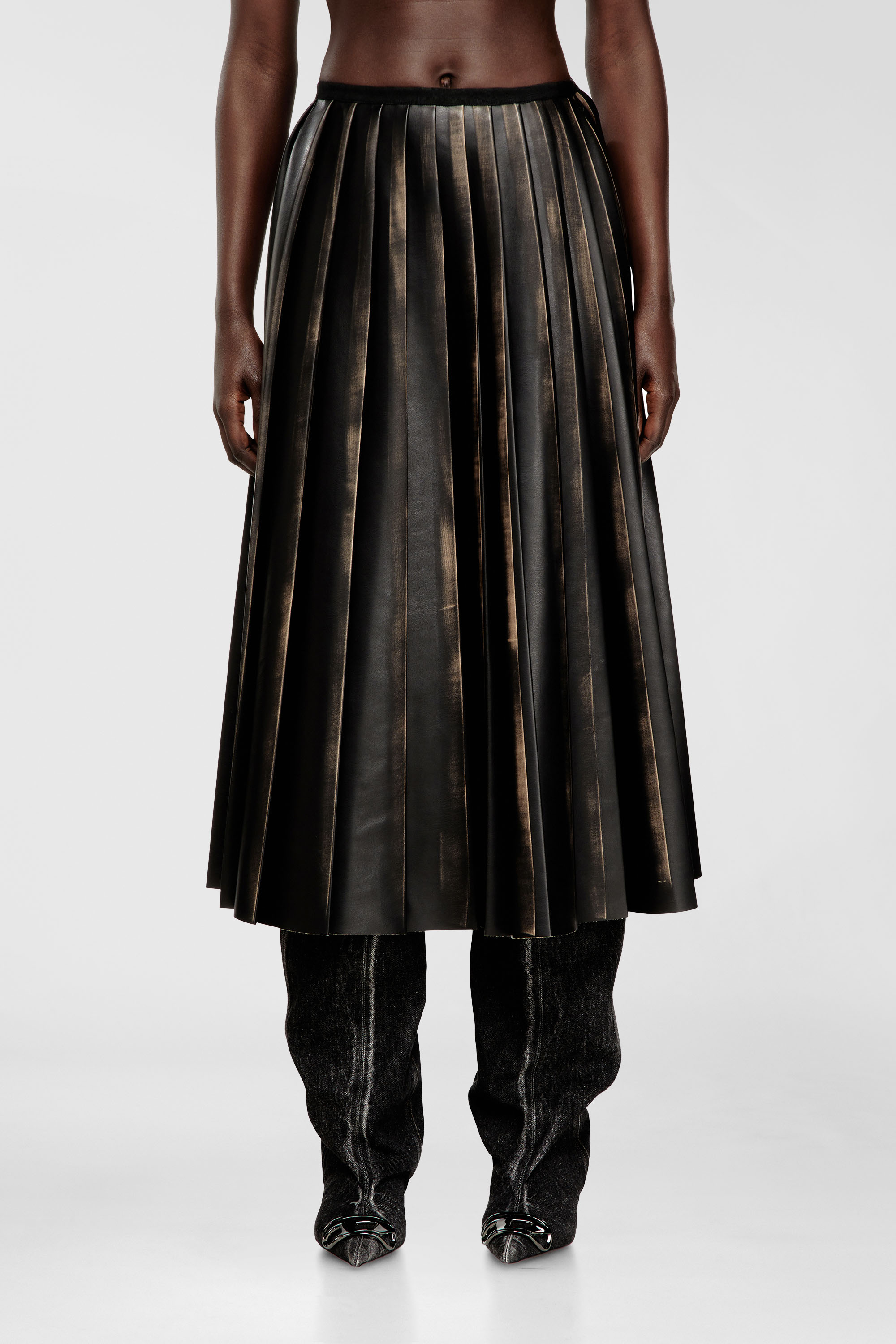 Diesel - O-SAKA, Woman's Distressed pleated midi skirt in Black/Brown - 2