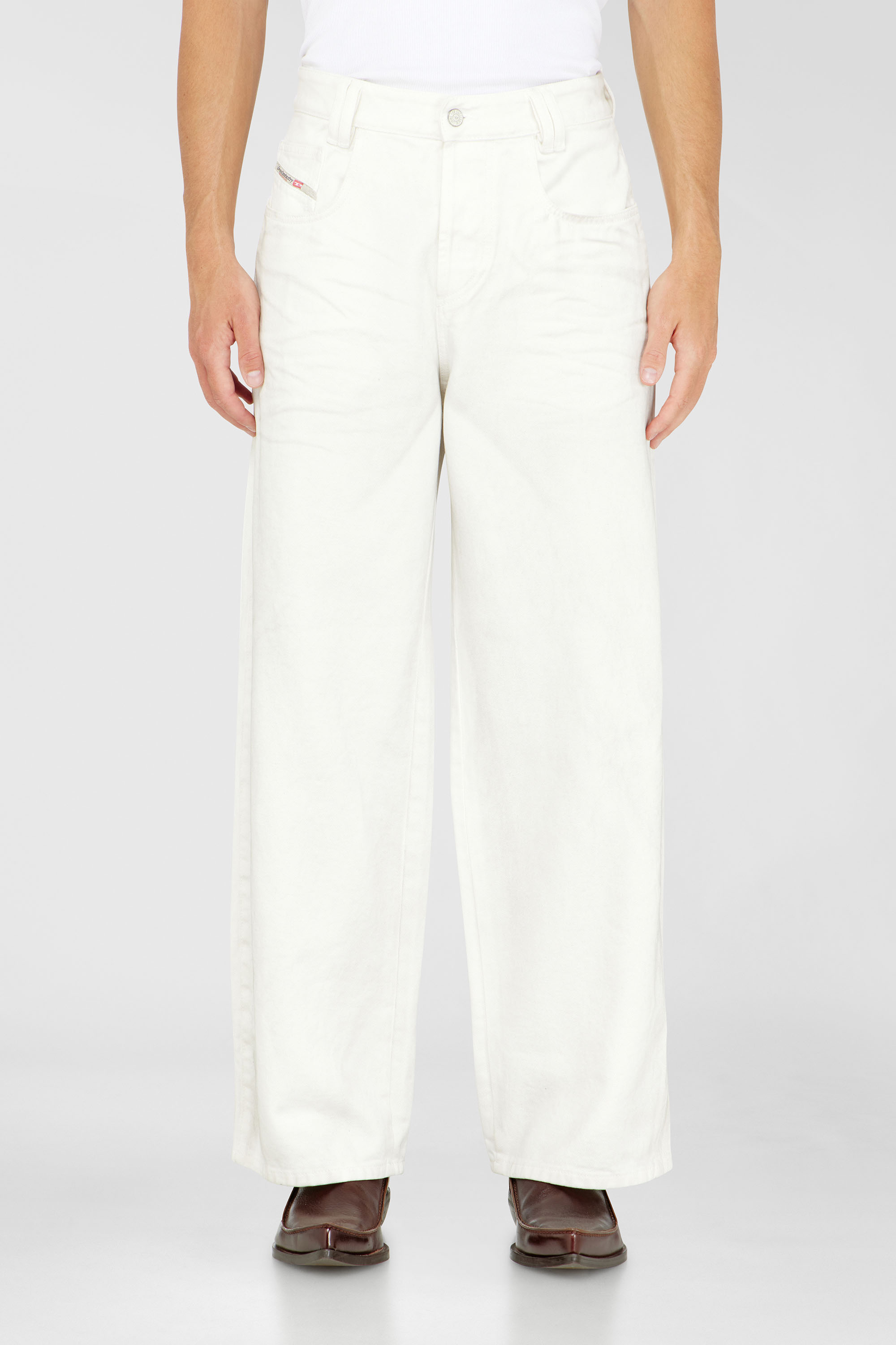 Diesel - Unisex's Relaxed Jeans 1982 D-Hakou 007GG, White - 4