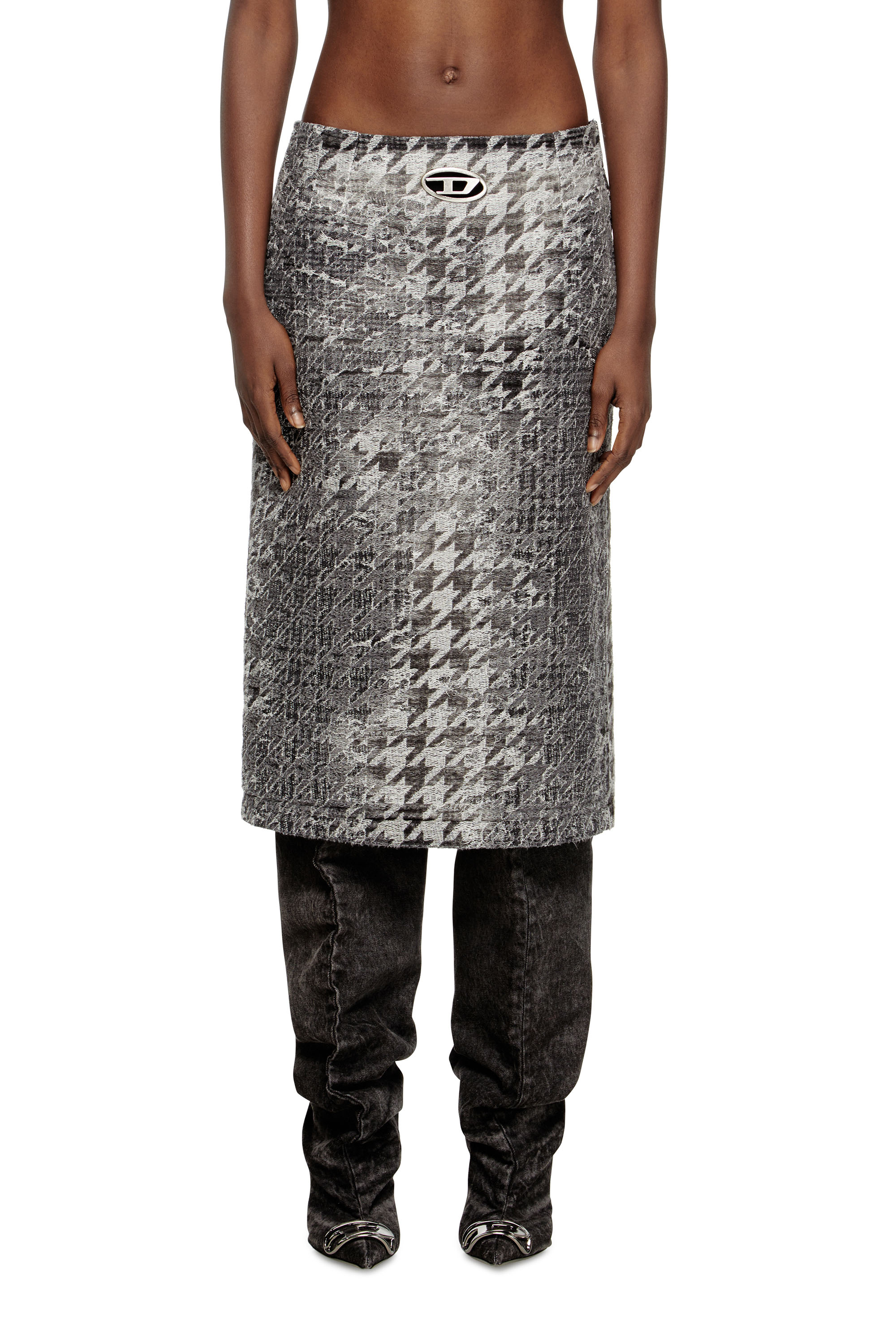 Diesel - DE- RATHIAN-FSH, Woman's Midi skirt in Prince of Wales jacquard denim in Black/White - 2
