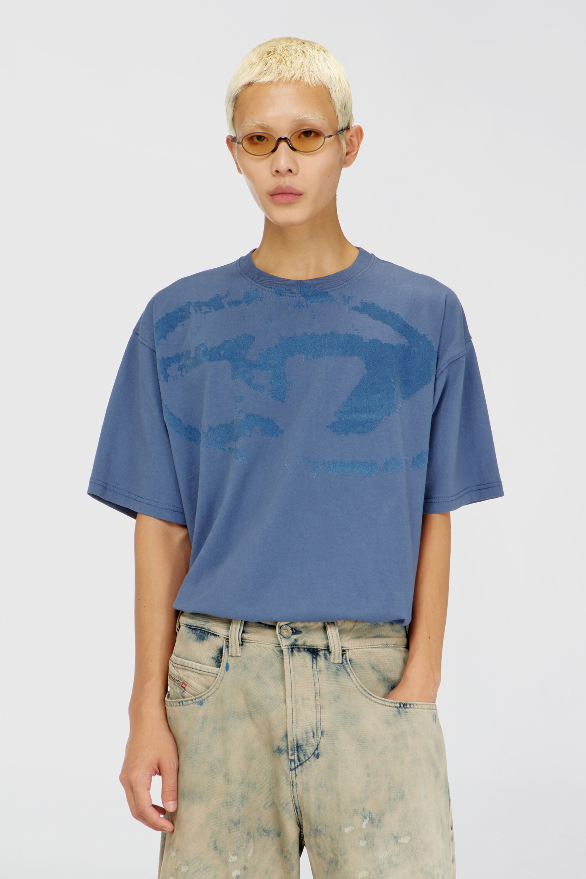 Diesel - T-BOXT-N14, Man's T-shirt with distressed flocked logo in Blue - 1