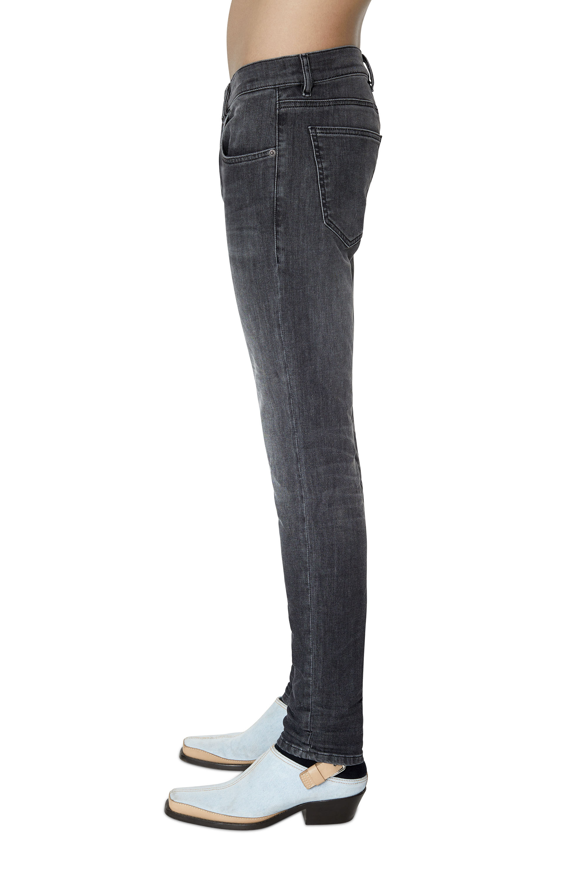 Diesel - D-Strukt JoggJeans® 09D52 Slim, Black/Dark grey - Image 4