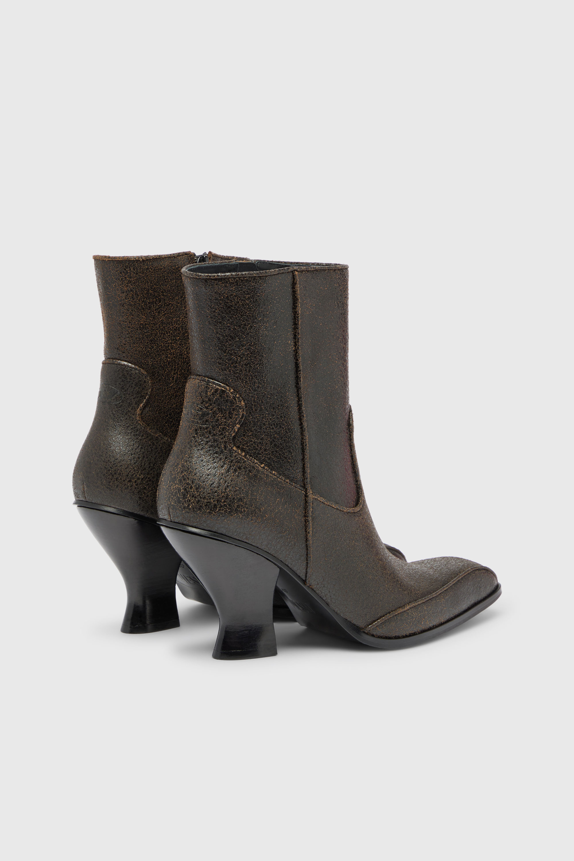 Diesel - D-LUFFY-75-AB, Woman's D-Luffy-Ankle boots in crackled leather in Dark Brown - 3