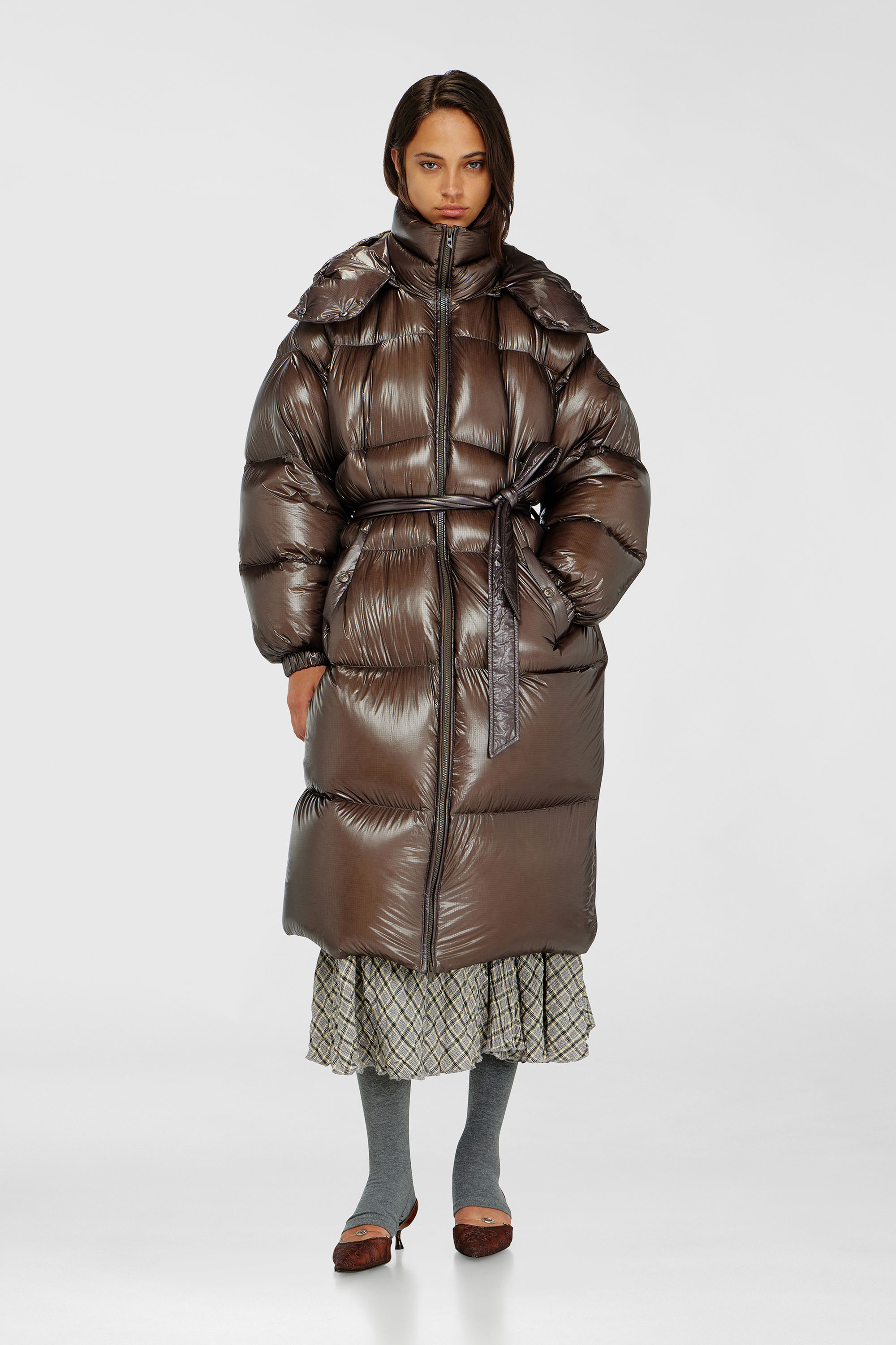 Diesel - W-ISHER, Woman's Down puffer coat in ultra-light ripstop in Brown - 2