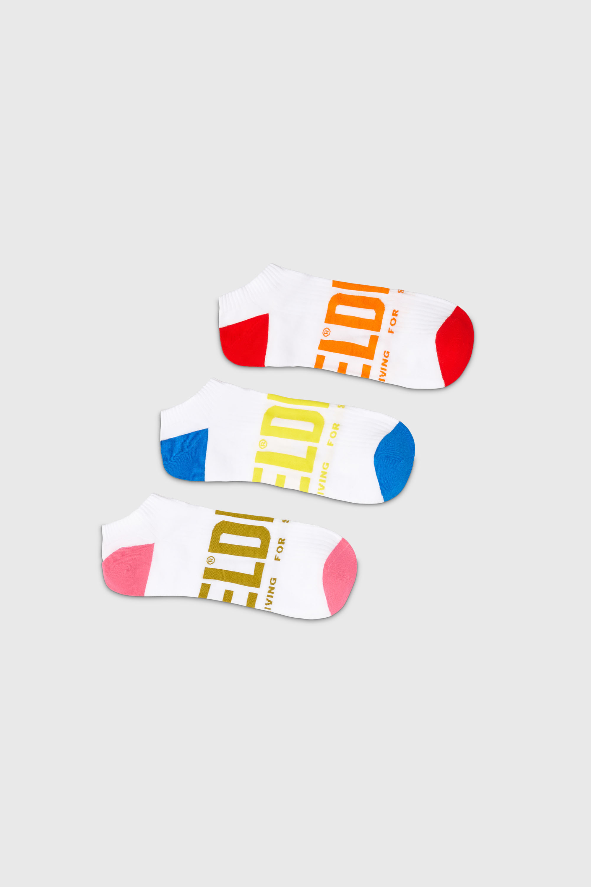 Diesel - SKM-GOST-THREEPACK, Man's Three-pack low-cut logo socks in White - 1