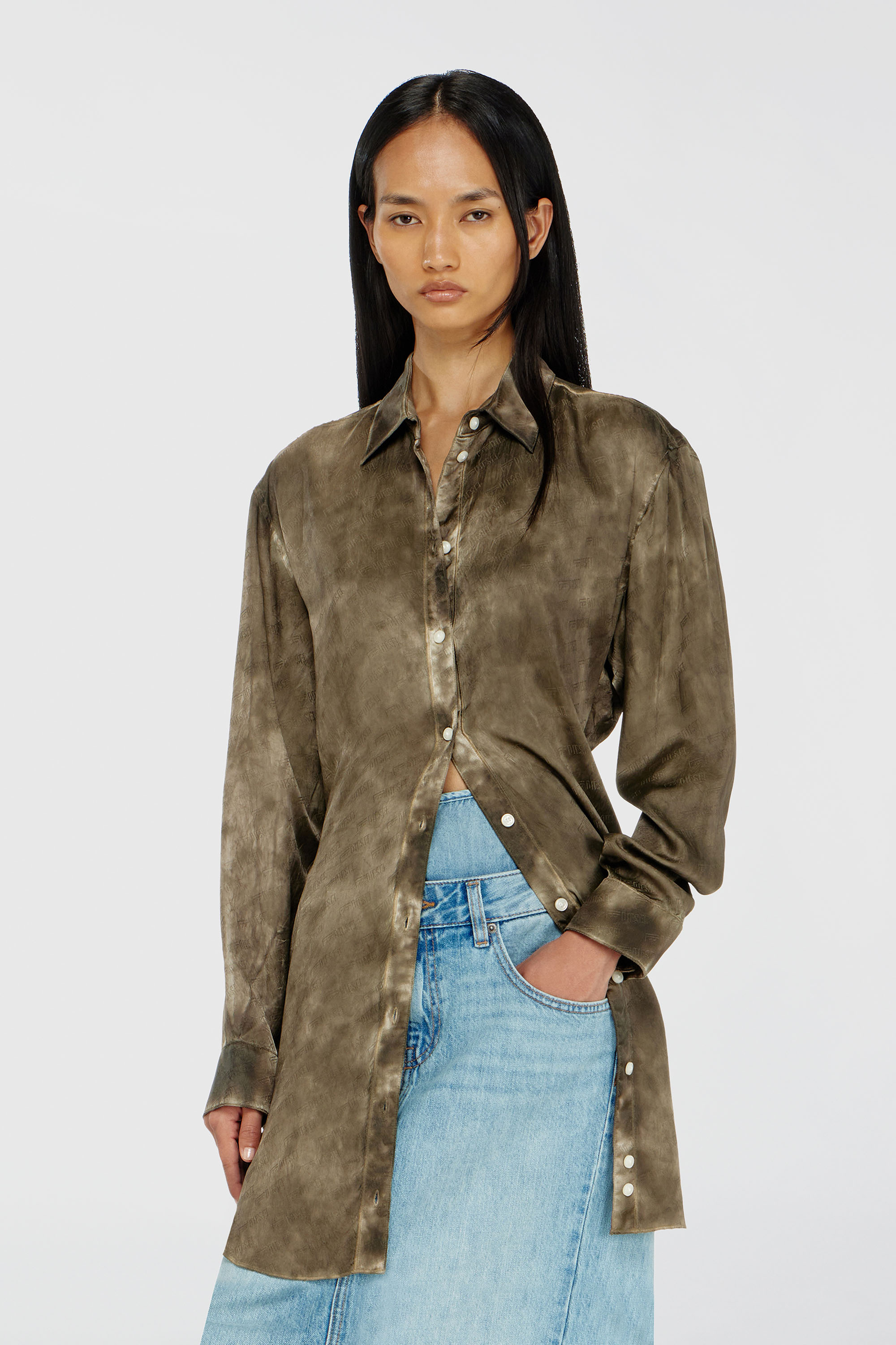 Diesel - C-LAVEL, Woman's Long shirt in logo-jacquard crinkled satin in Military Green - 3