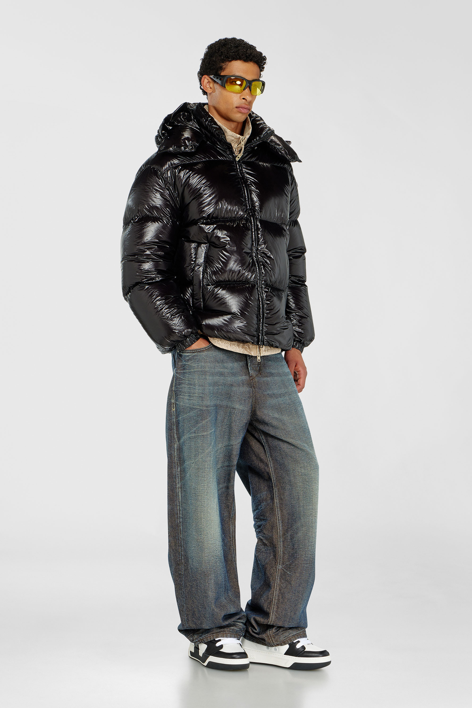 Diesel - W-ROLFYS-WRD-BKCP, Man's Down puffer jacket with detachable hood in Black - 2